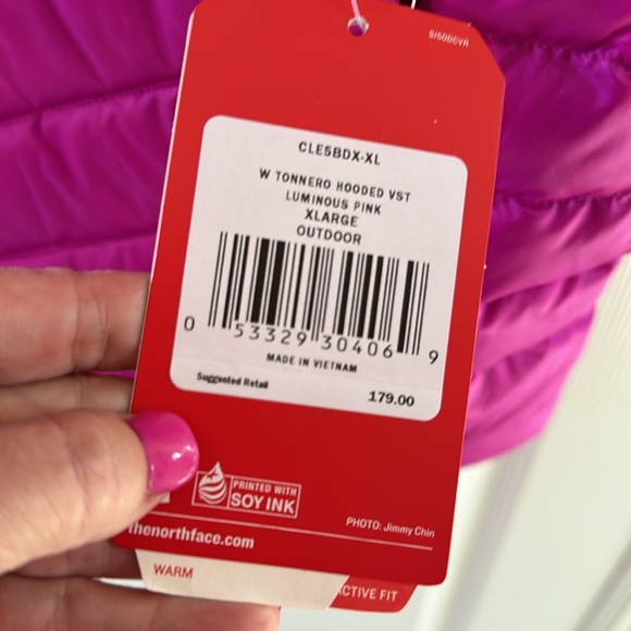 Northface women’s hooded vest pink nwt xl - Picture 2 of 5